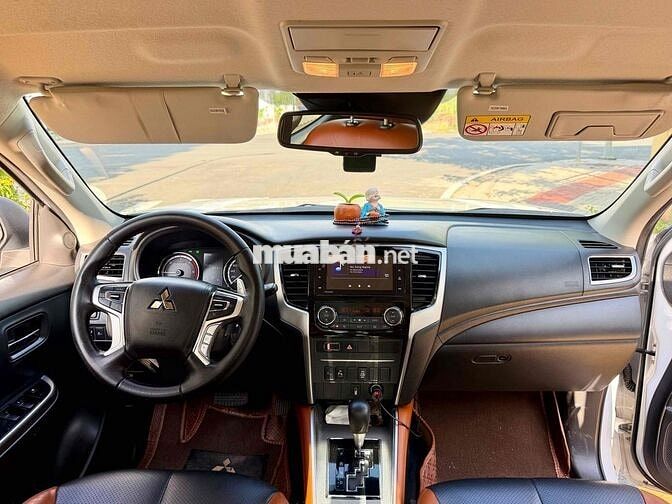 Mitsubishi Triton MIVEC Athlete 4x4 Trắng 69.000km