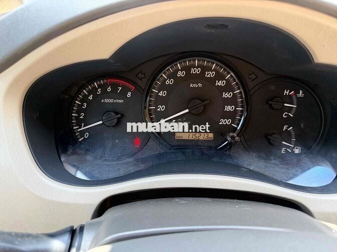 Toyota Innova 2015 Số sàn Bạc 115.000 km