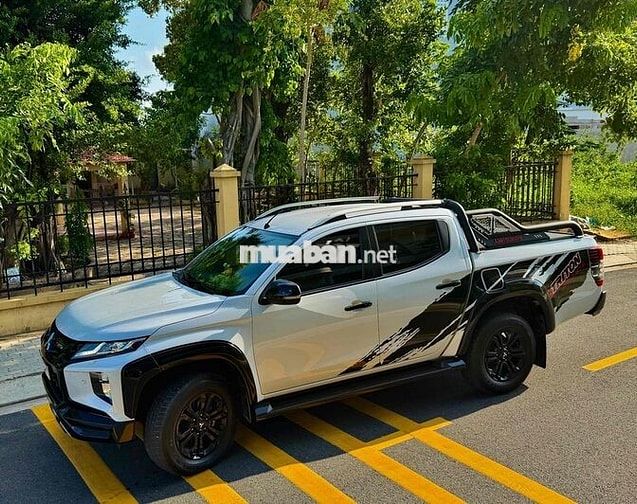 Mitsubishi Triton MIVEC Athlete 4x4 Trắng 69.000km