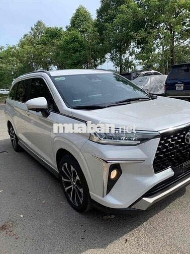Toyota Veloz Cross TOP Trắng 35.516 km