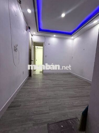 Nhà nguyên căn 1 trệt 1 lầu 2PN 2WC hẻm 102 Lê Văn Thọ giá 8 triệu