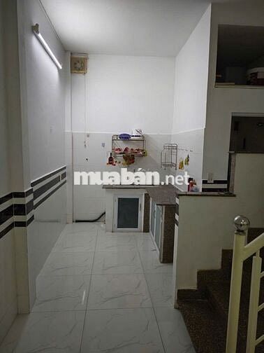 Nhà nguyên căn 1 trệt 1 lầu 2PN 2WC hẻm 102 Lê Văn Thọ giá 8 triệu