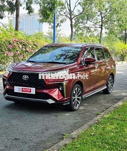 Toyota Veloz Top 2023 7 chỗ Tự động Đỏ
