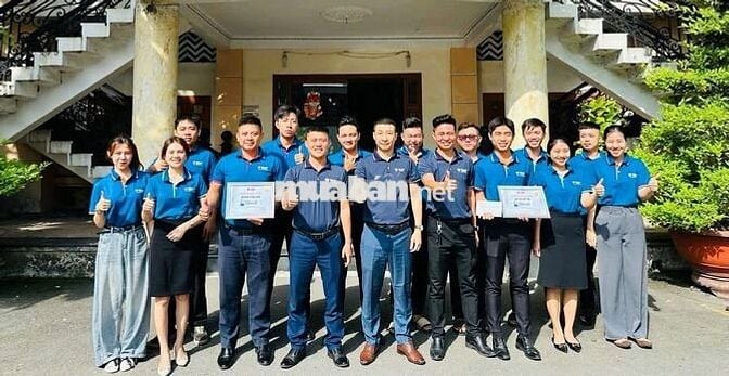 NHÂN VIÊN GIAO HÀNG XE TẢI, BÁN TẢI BẰNG B2