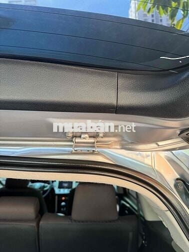 Toyota Innova 2022 7 chỗ Bạc