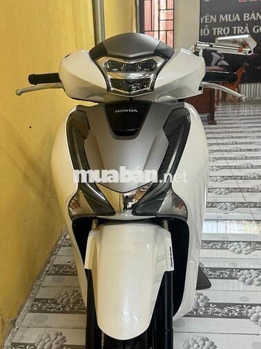 SH 125 đời 2019 trắng đen siêu chất 43E1-526.19