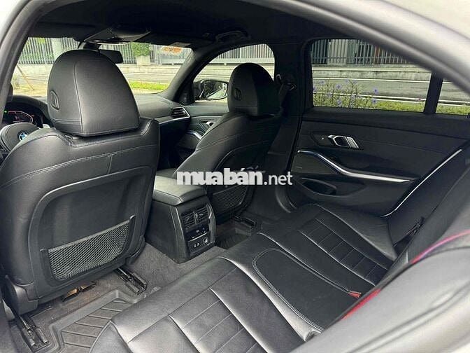 Bán chiếc BMW330i sx2020