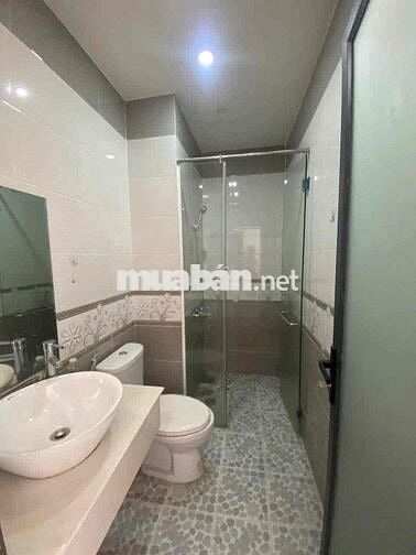 Cho thuê nhà phố 4Pn4wc nội thất cơ bản nằm trong Khu dân cư Phúc Đạt