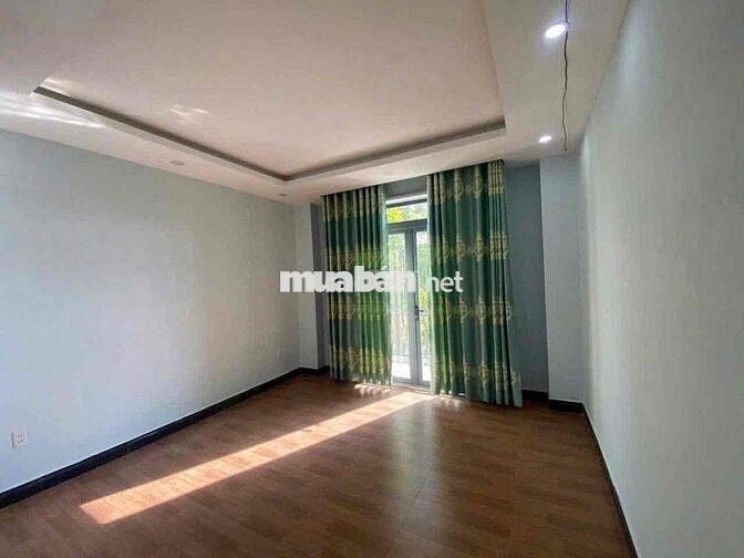 Cho thuê nhà phố 4Pn4wc nội thất cơ bản nằm trong Khu dân cư Phúc Đạt