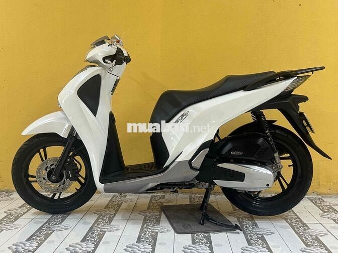 SH 125 đời 2019 trắng đen siêu chất 43E1-526.19