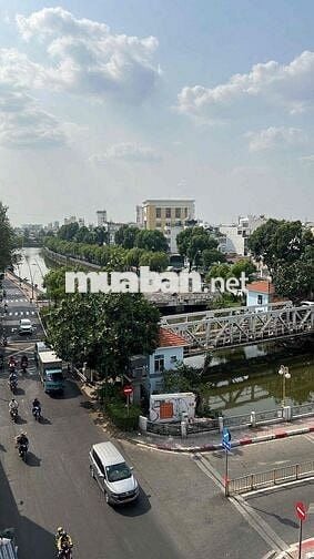 CĂN HỘ TONE TRẮNG SÁNG VIEW BỜ KÈ HOÀNG SA