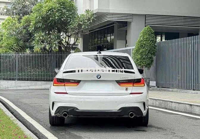 Bán chiếc BMW330i sx2020