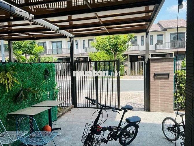 Chi thuê nhà phố vườn khu đô thị Waterpoint giá 13tr/ tháng