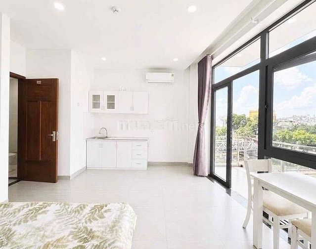 CĂN HỘ TONE TRẮNG SÁNG VIEW BỜ KÈ HOÀNG SA