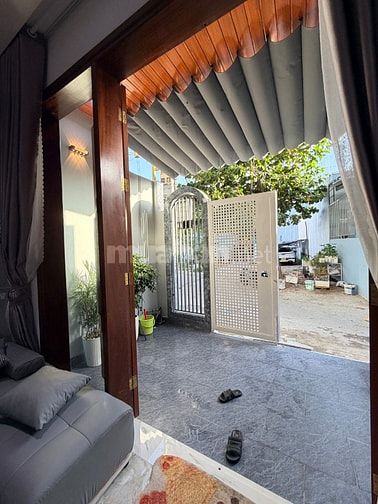 Xuất ngoại bán nhà 3 mê full nội thất tâm huyết gần biển , gần chợ