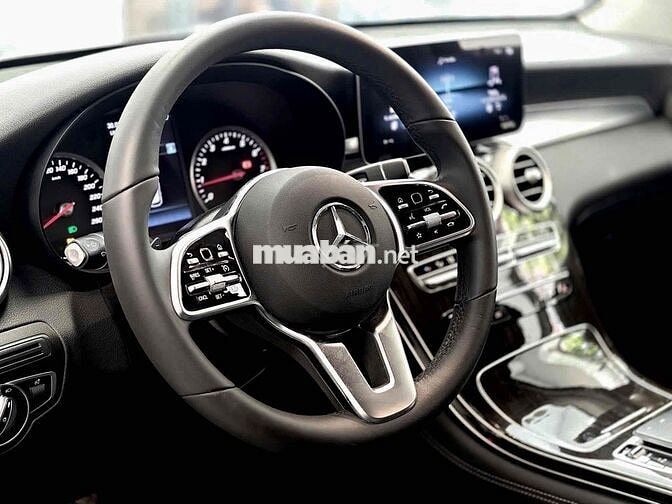 GLC200 facelift 2021 màu đen/ nt đen cá nhân siêu