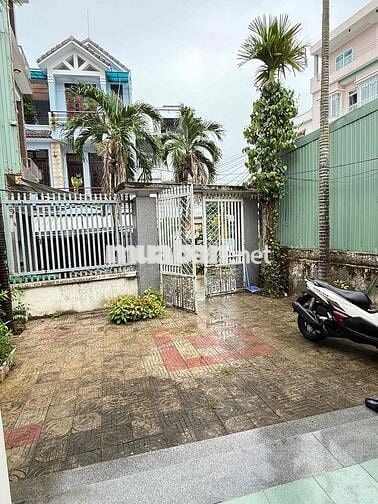 Nhà Sân Vườn Cấp 4 ( Gác Lửng Đúc ) Kiệt Oto 7 mét Đường Hà Huy Tập