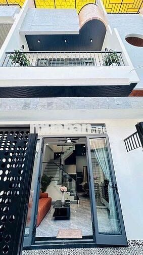 214 CHO THUÊ NHÀ 3 TẦNG 3PN 4WC – FULL NỘI THẤT, NỞ HẬU ĐẸP