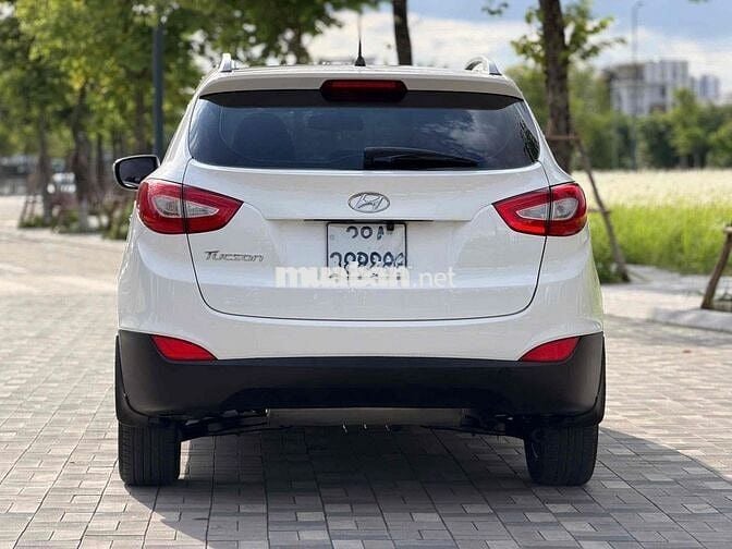 Hyundai Tucson 2014 Trắng 10 vạn km