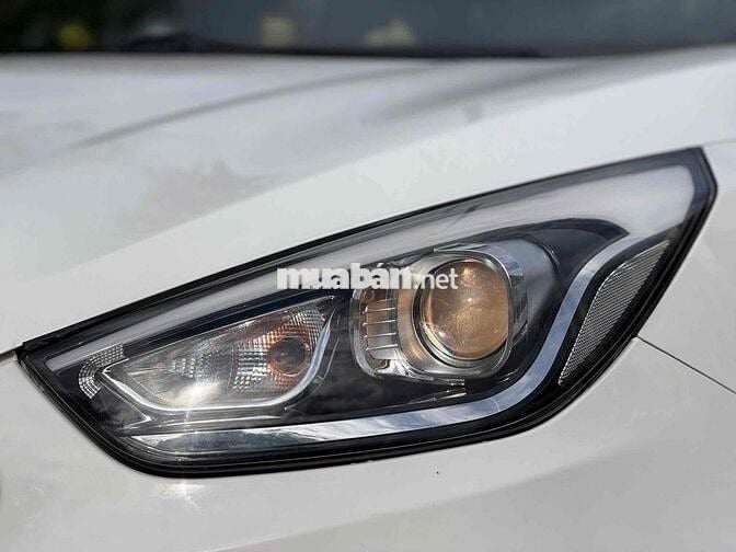 Hyundai Tucson 2014 Trắng 10 vạn km
