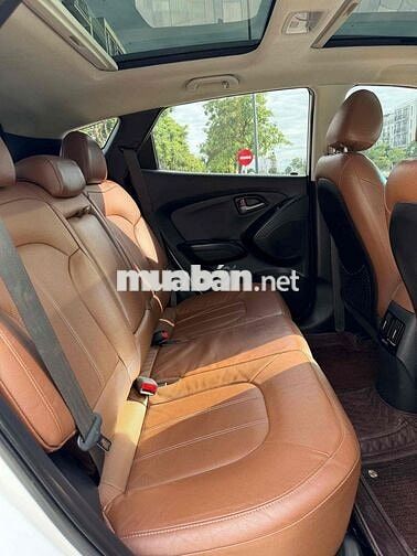 Hyundai Tucson 2014 Trắng 10 vạn km