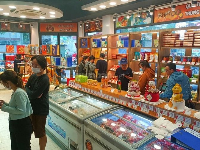 NHÂN VIÊN BÁN HÀNG THỜI VỤ TRUNG THU
