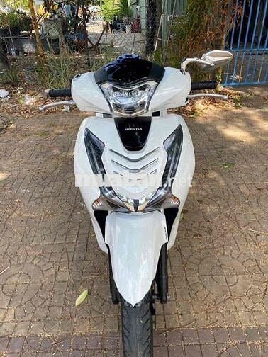 Honda SH 150i Trắng Nhập khẩu