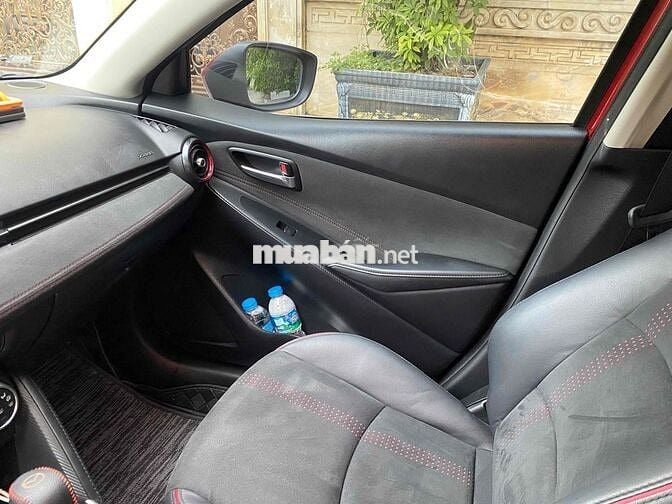 Mazda Mazda 2 Luxury 2024 Đỏ 10000 km