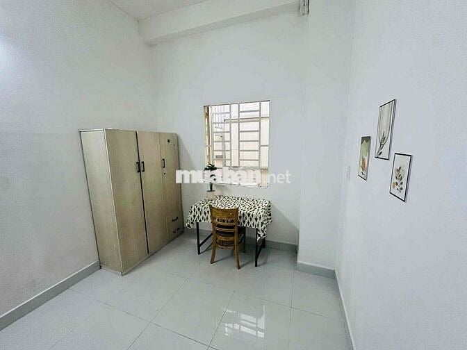 CHO THUÊ PHÒNG TRỌ CÓ GÁC RỘNG 30m2 NGAY NGÃ TƯ GA GẦN ĐH NTT