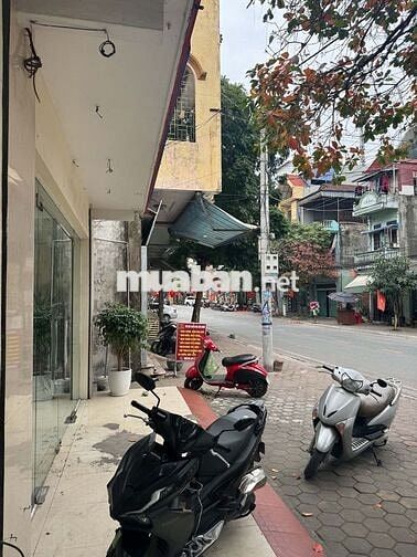 Bán nhà mặt phố Nguyễn Văn Trỗi, mặt tiền rộng, 2 mặt thoáng, 84m2