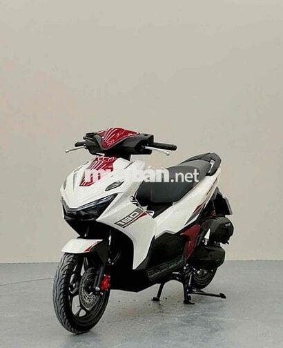 Honda Air Blade 160 2026 Trắng đỏ 200 km