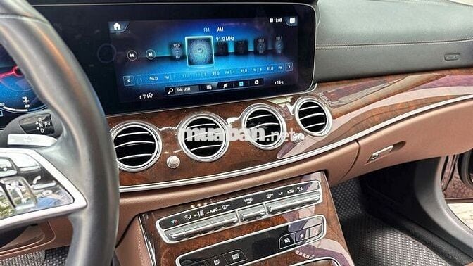 Mercedes-Benz E-Class E200 Exclusive 2022 Đen