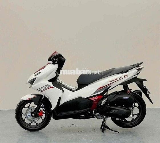 Honda Air Blade 160 2026 Trắng đỏ 200 km