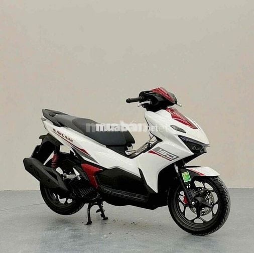 Honda Air Blade 160 2026 Trắng đỏ 200 km