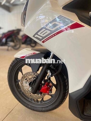 Honda Air Blade 160 2026 Trắng đỏ 200 km