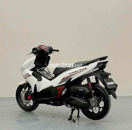 Honda Air Blade 160 2026 Trắng đỏ 200 km
