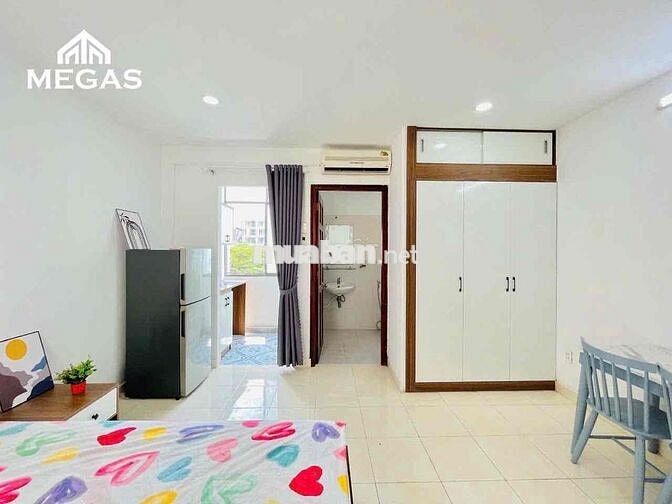 STUDIO TÁCH BẾP BANCOL RỘNG 35m2 NGAY CHÂN CẦU VƯỢT 3/2 QUẬN 10