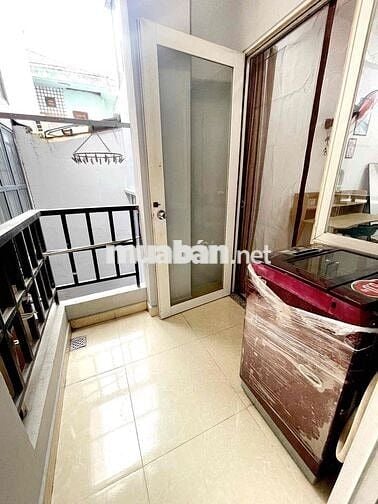 Trống Studio Sát Bên Sân Bay T3 300m full nội thất Ở Hoàng Hoa Thám