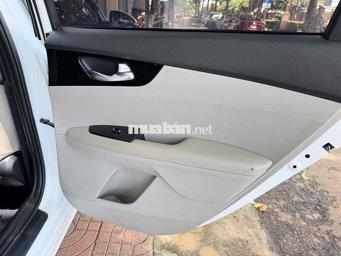 KIA Cerato Deluxe 2020 số tự động Trắng