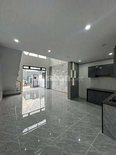 Em cần bán căn nhà gác lửng 5x18 giá 1630, gần chợ Thạnh Phú
