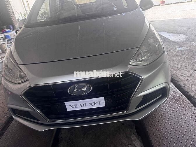 Hyundai Grand i10 Bạc 5 chỗ