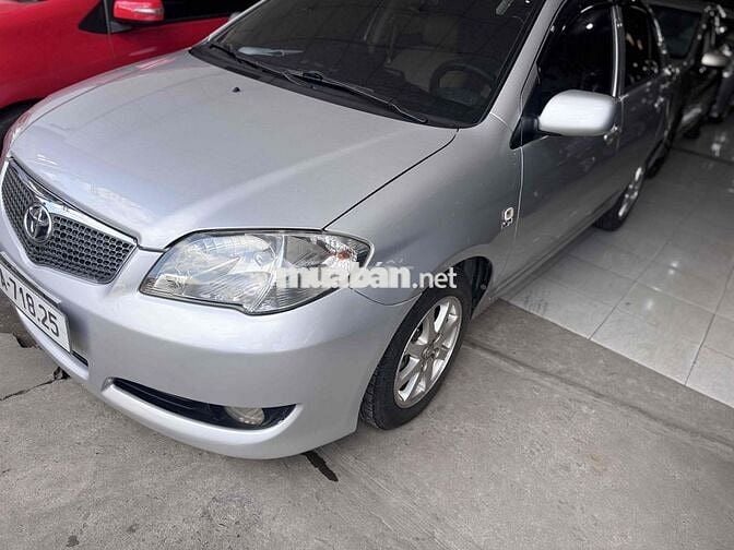 Toyota Vios Bạc 5 chỗ
