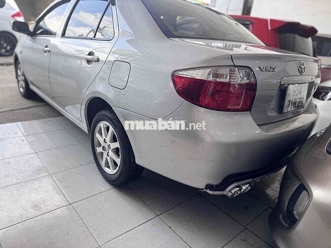 Toyota Vios Bạc 5 chỗ