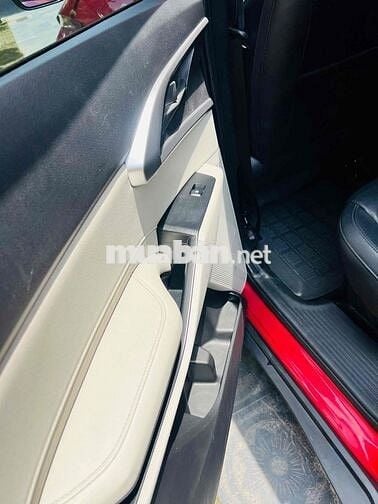Kia Carens 7 chỗ màu Đỏ