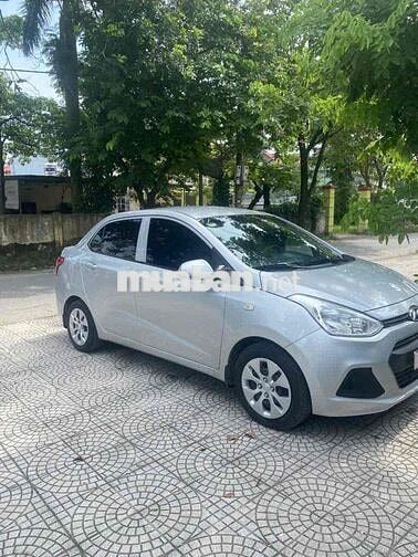 Hyundai Grand i10 Số sàn 5 chỗ Bạc