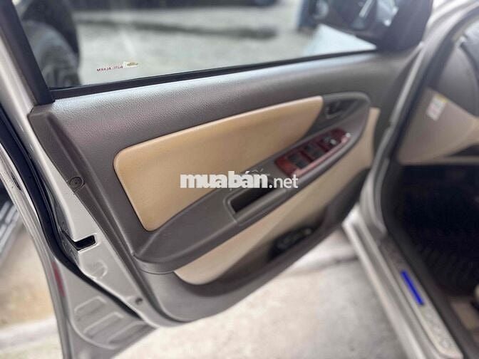 Toyota Vios Bạc 5 chỗ