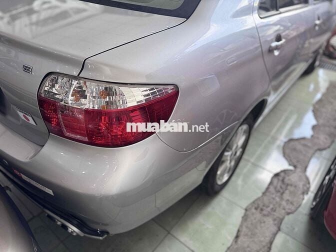 Toyota Vios Bạc 5 chỗ