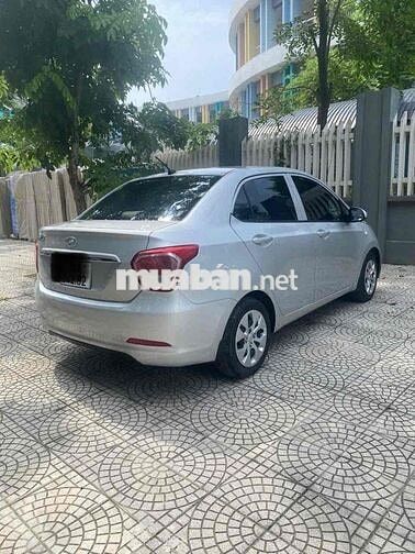 Hyundai Grand i10 Số sàn 5 chỗ Bạc