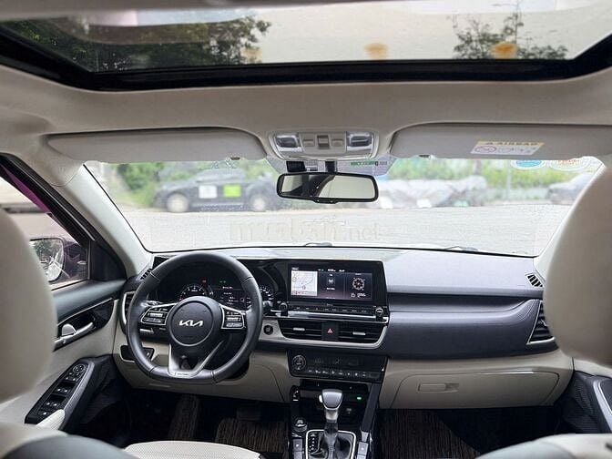 Kia Seltos 5 chỗ màu Trắng