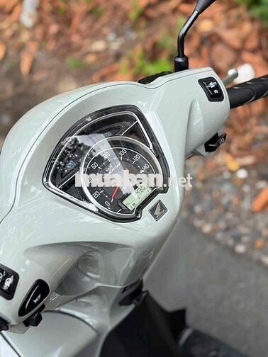 Honda Vision 2025 Xám 500 km
